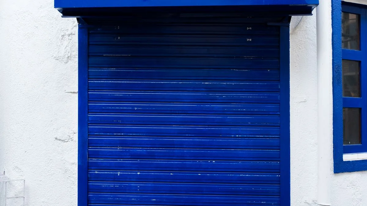 Minh hoạ cửa cuốn có hộp che trục phía trên